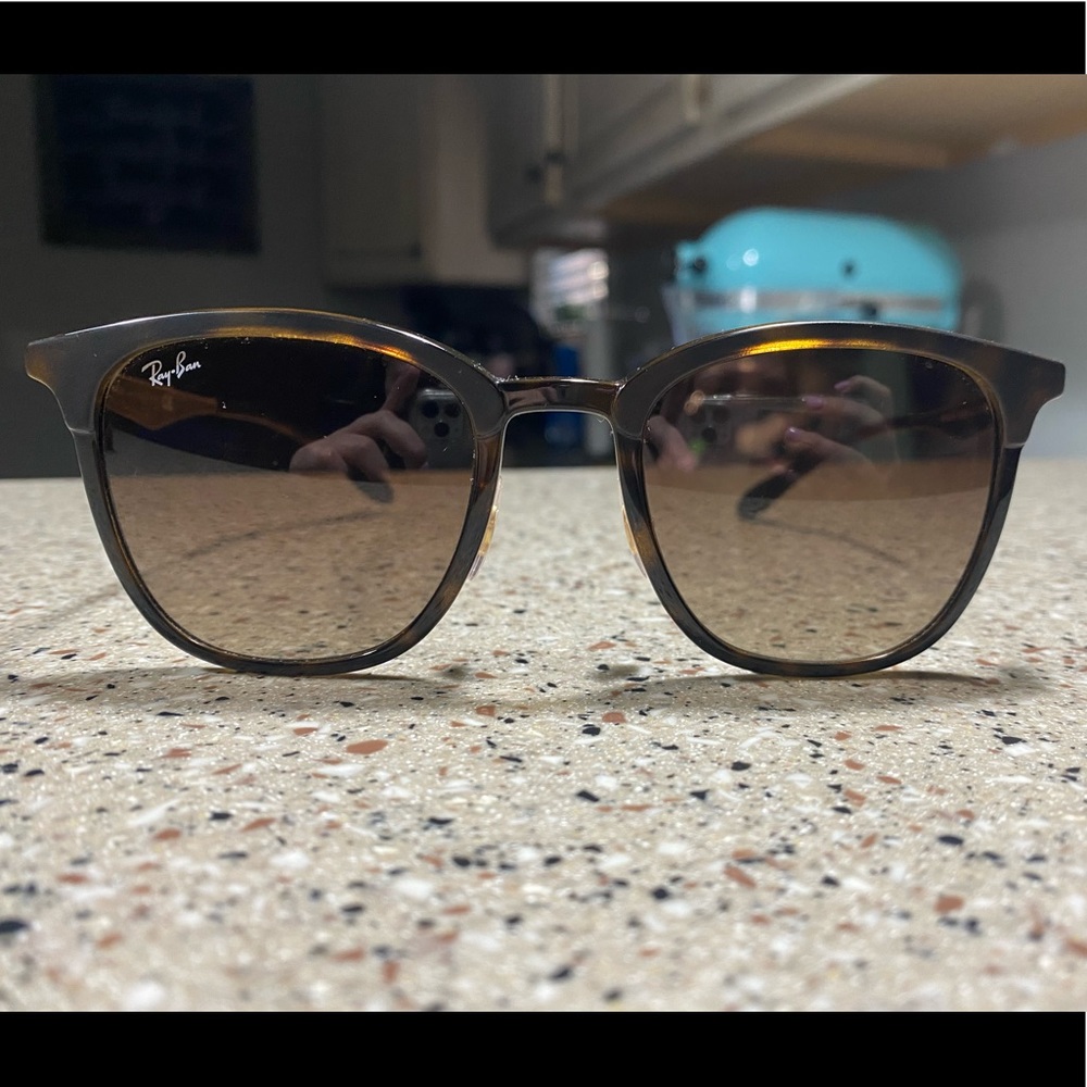 Ray ban sunglasses!!
